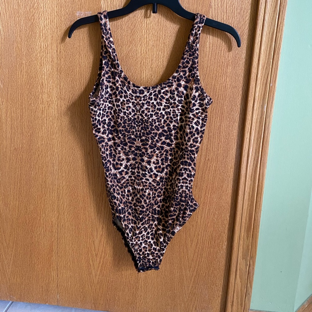 6/$25💗- Bodysuit